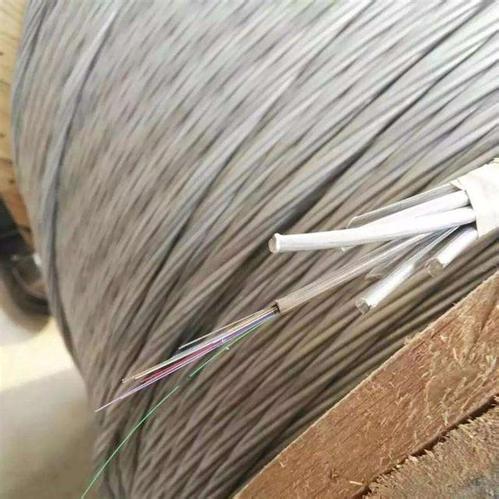 「OPGW光缆」光缆采用全木或铁木结构的光缆盘进行包装